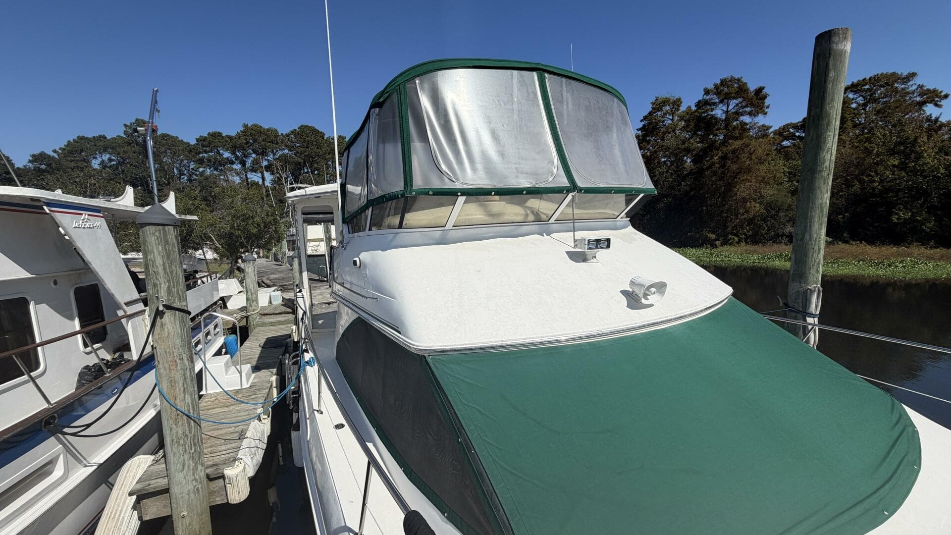 2000 Sea Ray 380 Aft Cabin — photo 2