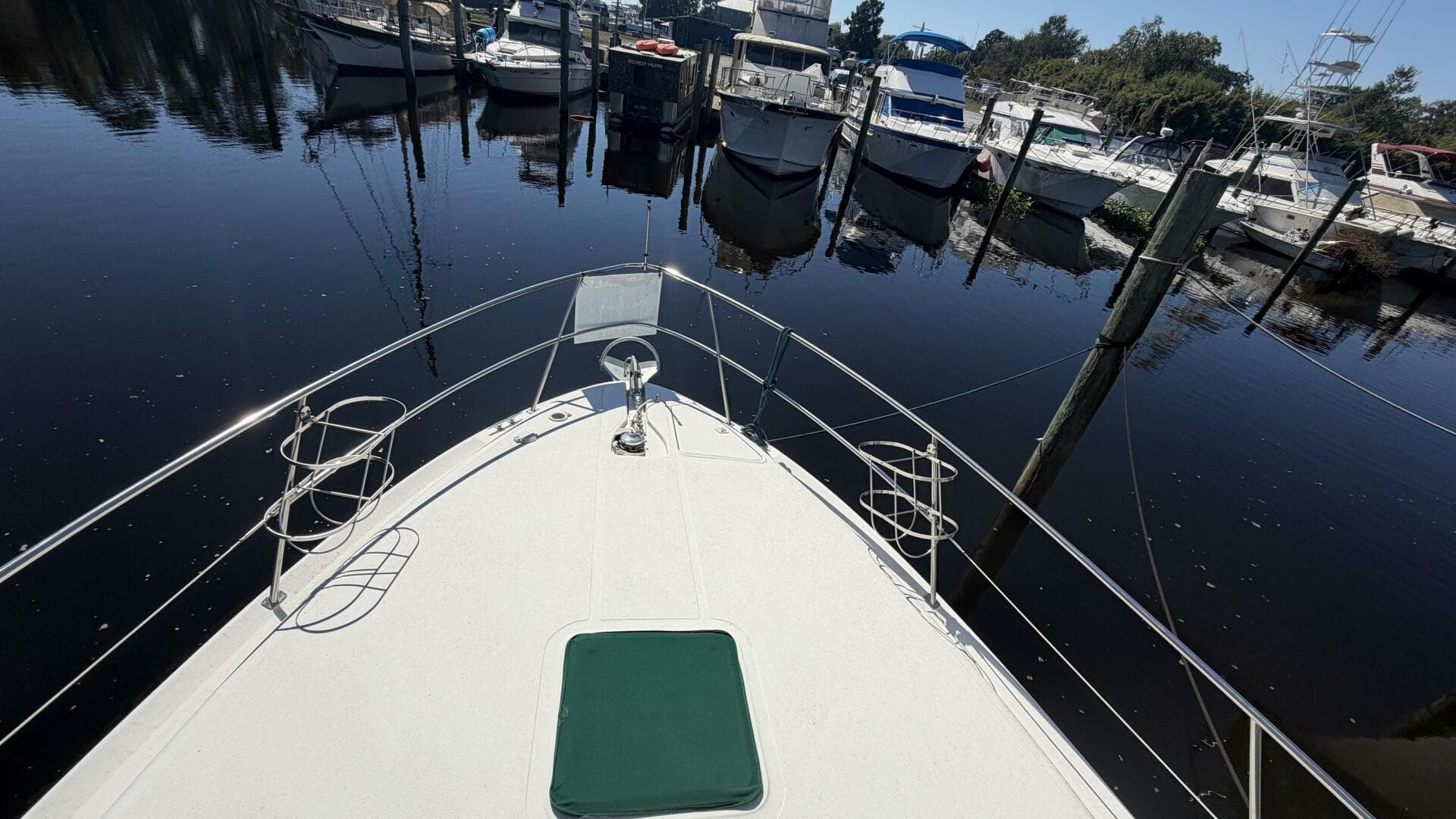2000 Sea Ray 380 Aft Cabin — photo 10