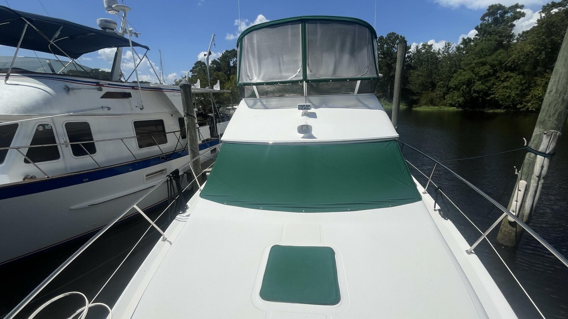 2000 Sea Ray 380 Aft Cabin — photo 4