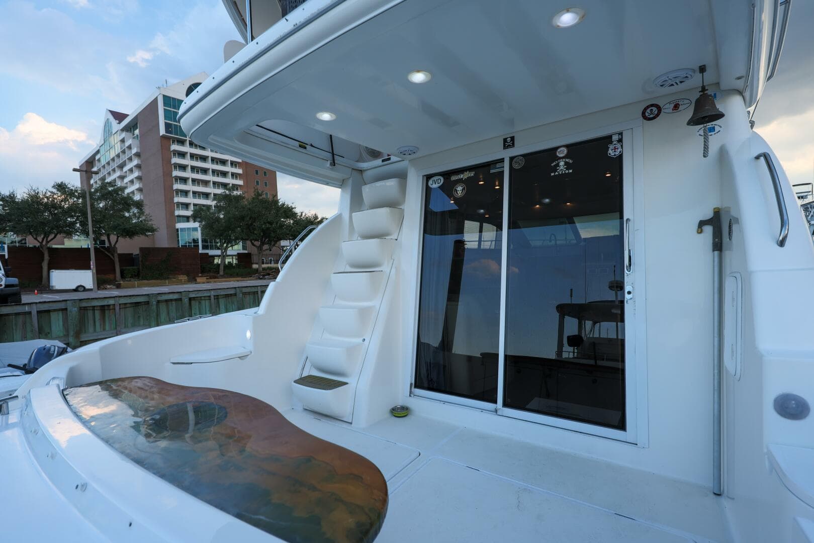 2004 Meridian 411 — photo 4