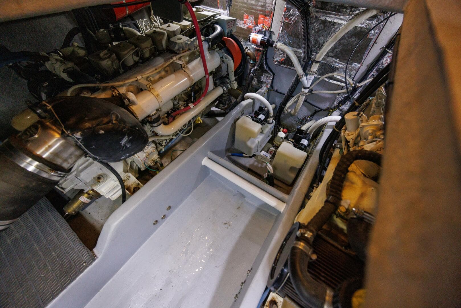 2004 Meridian 411 — photo 44