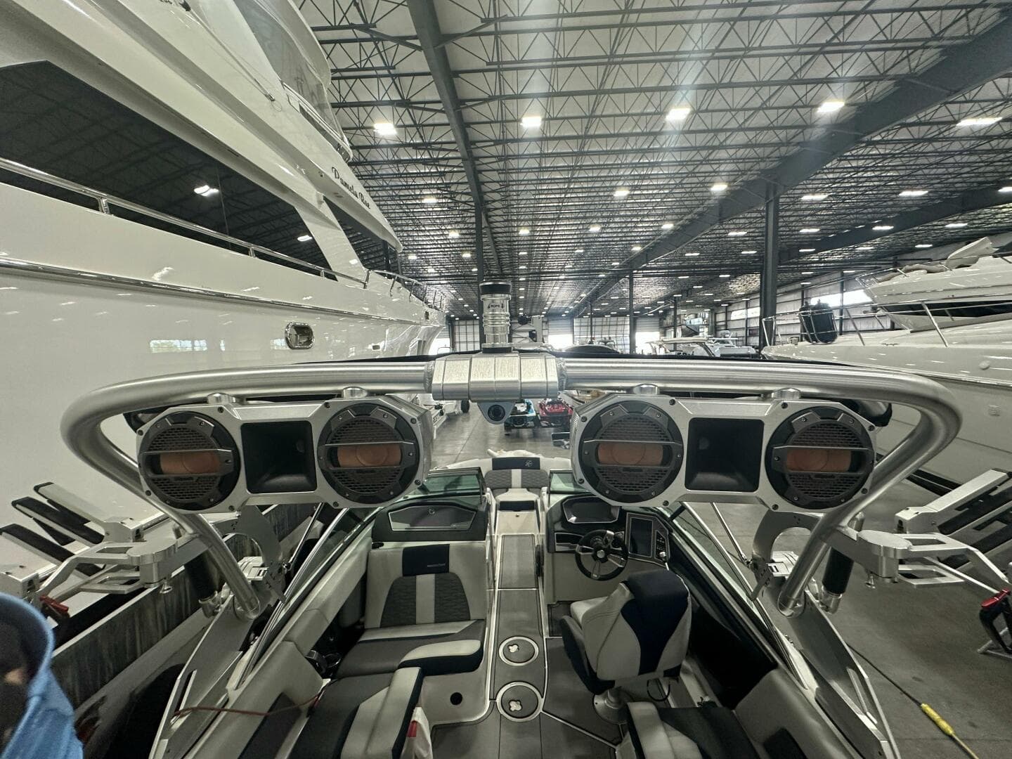 2019 Mastercraft X24 — photo 15