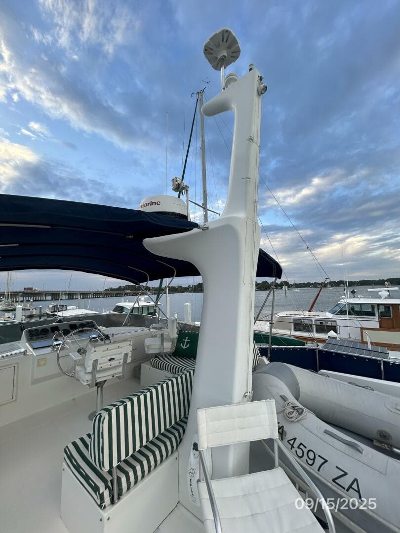 2000 Ocean Alexander 450 Classico — photo 23