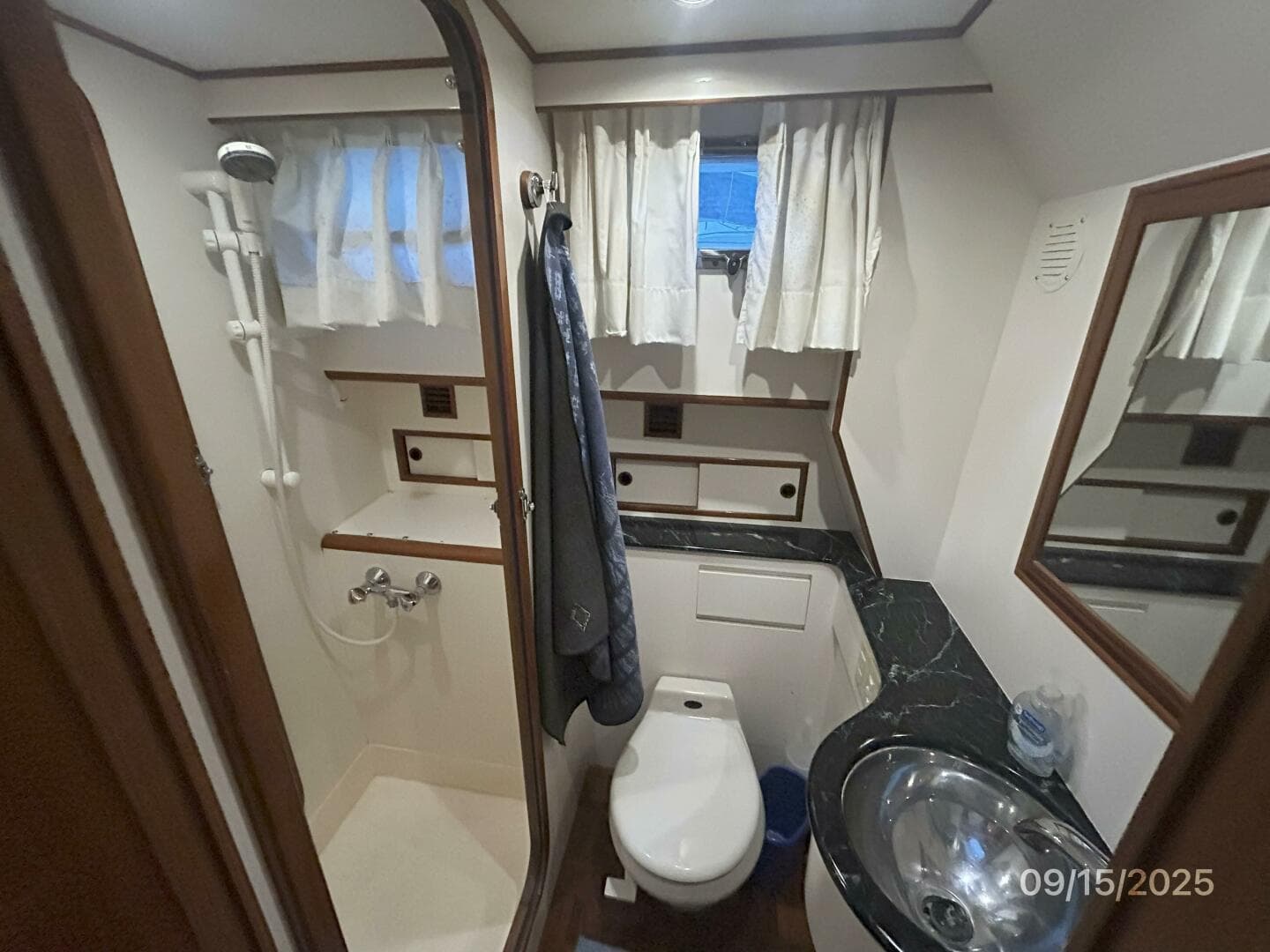 2000 Ocean Alexander 450 Classico — photo 57