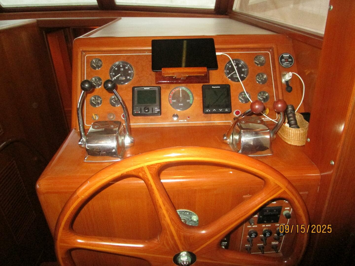 2000 Ocean Alexander 450 Classico — photo 49