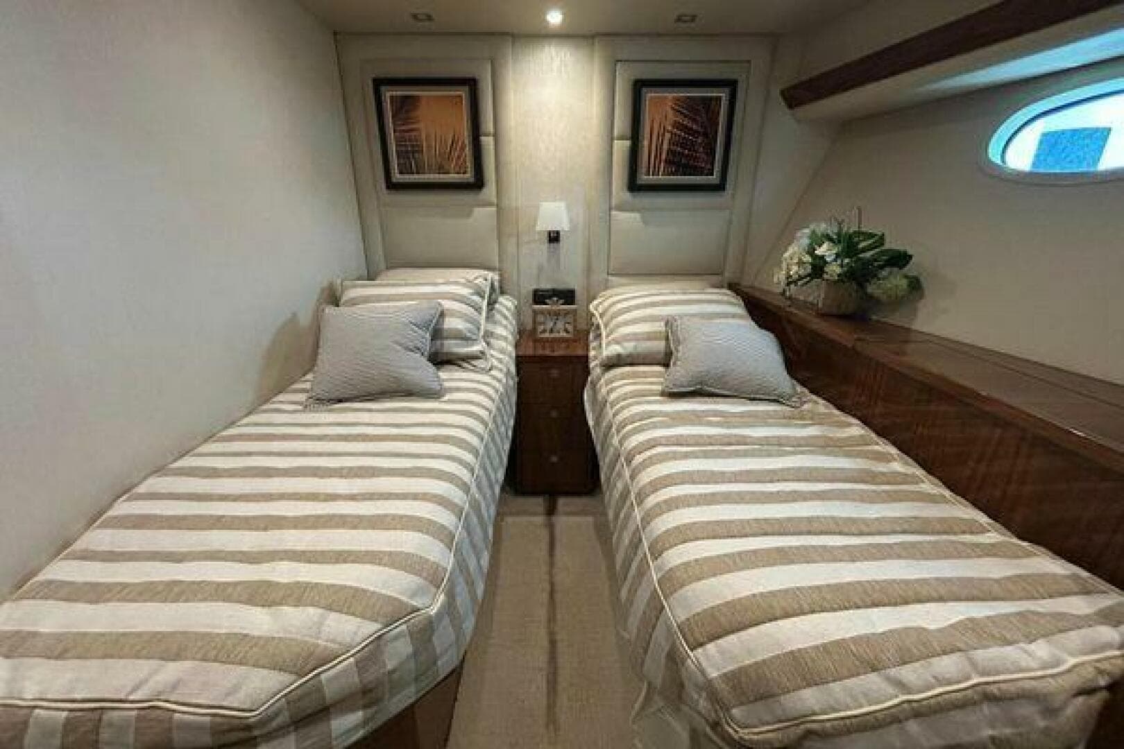 2019 Viking Motor Yacht — photo 39