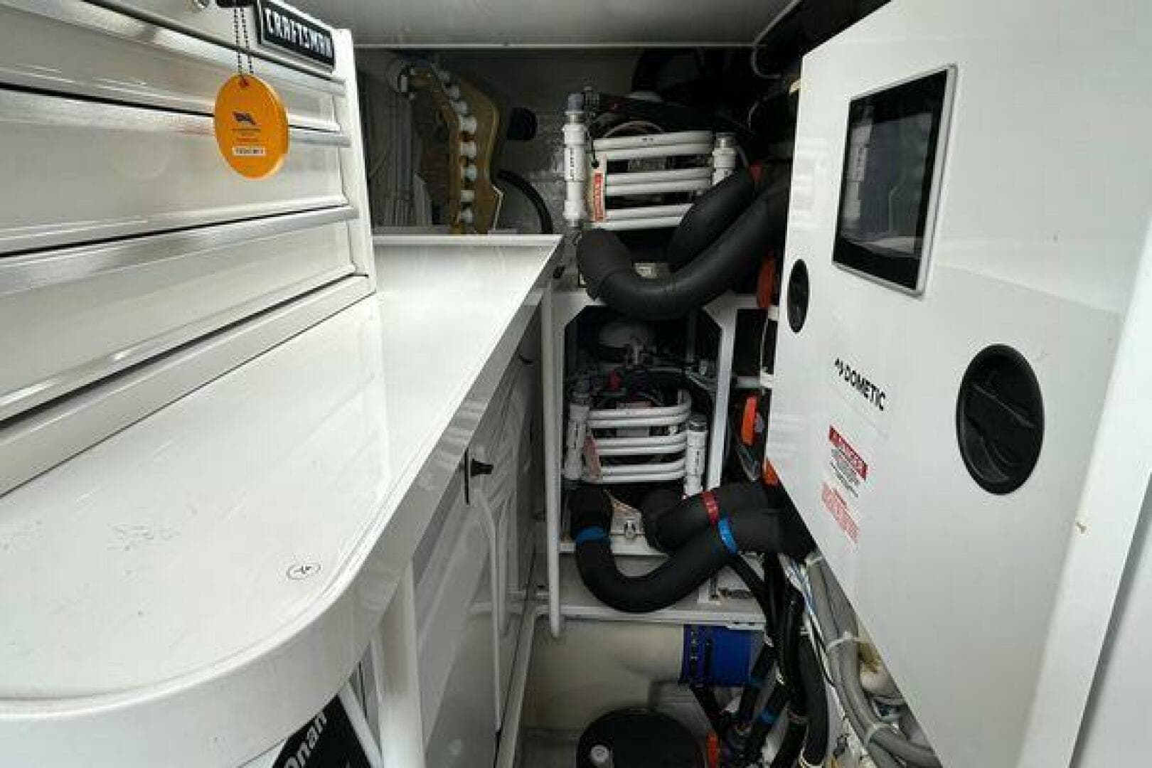 2019 Viking Motor Yacht — photo 73