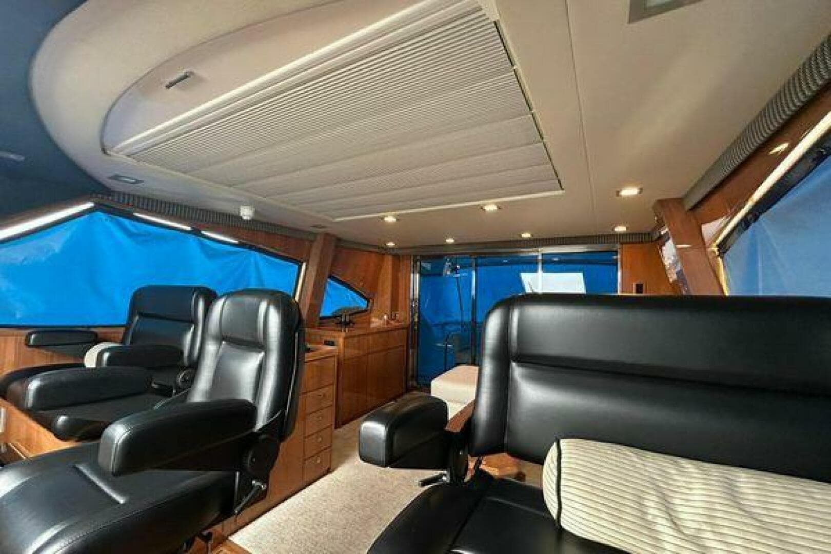 2019 Viking Motor Yacht — photo 49