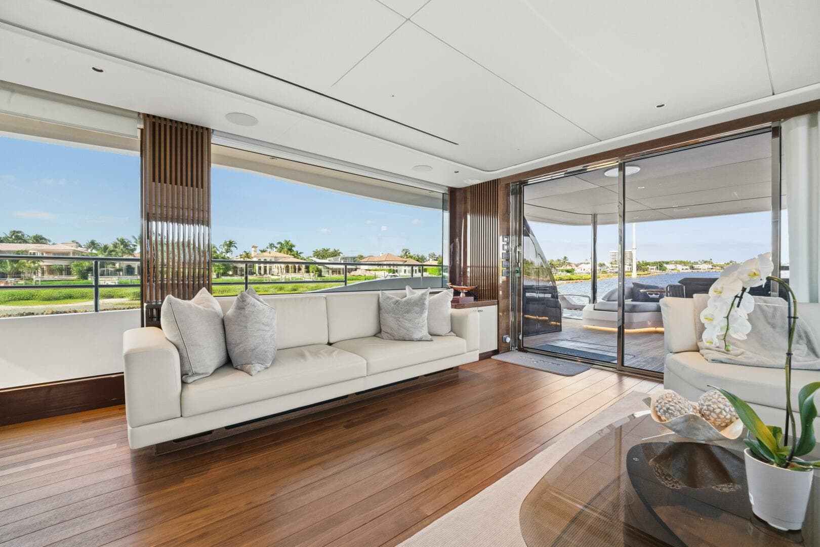 2025 Princess Y95 — photo 29