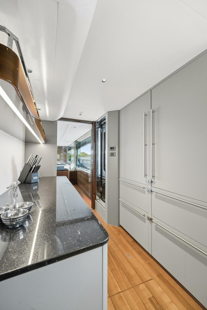 2025 Princess Y95 — photo 35