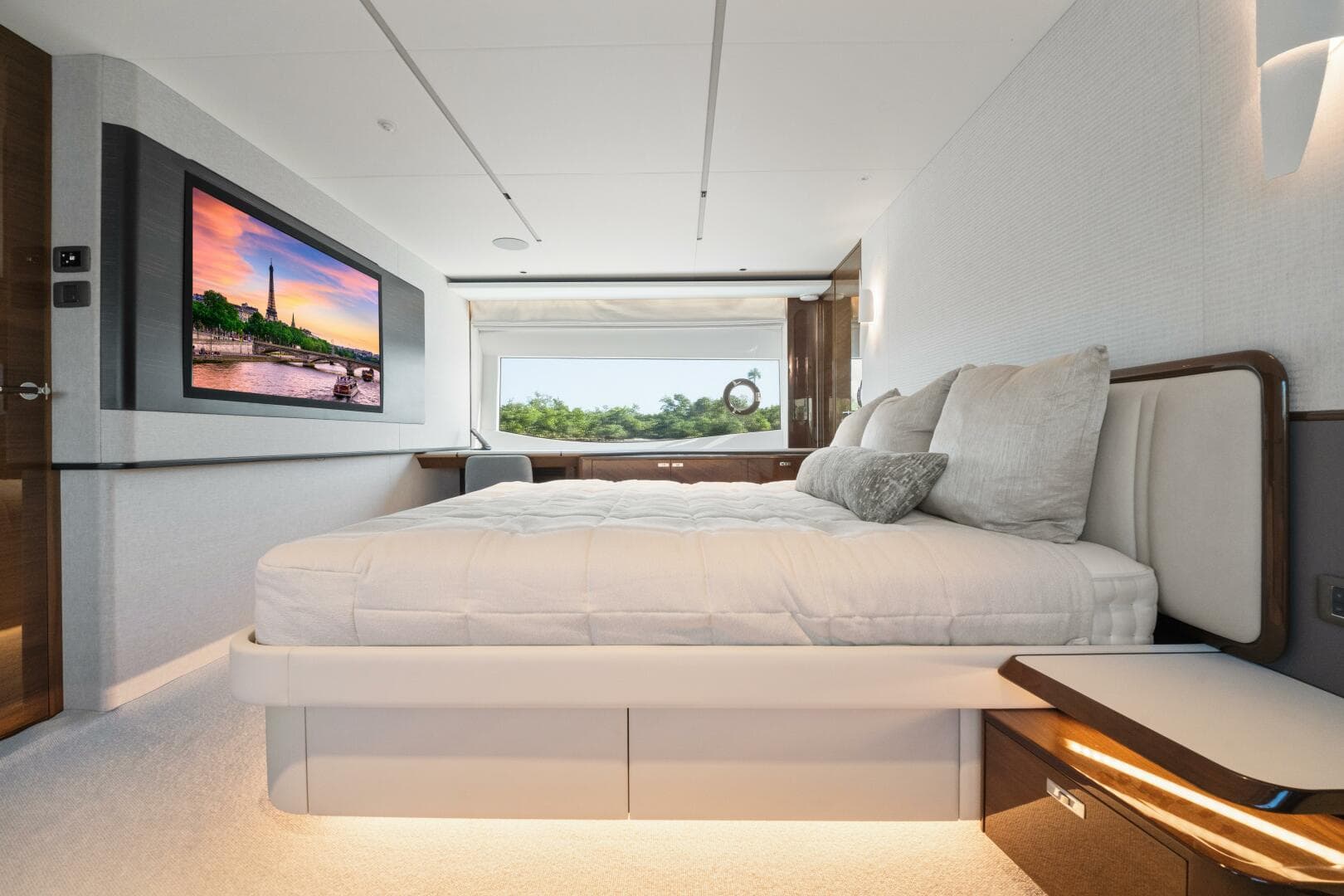 2025 Princess Y95 — photo 47