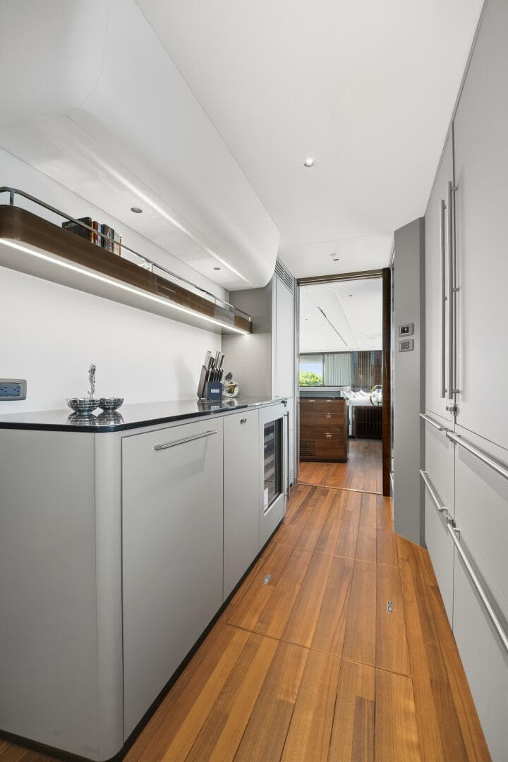 2025 Princess Y95 — photo 36