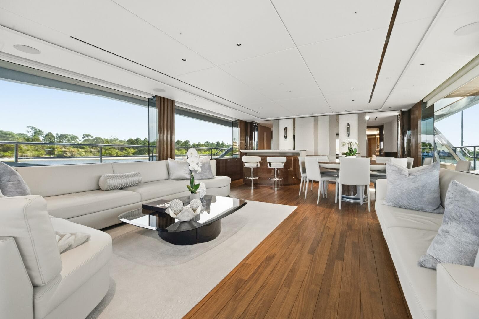 2025 Princess Y95 — photo 30