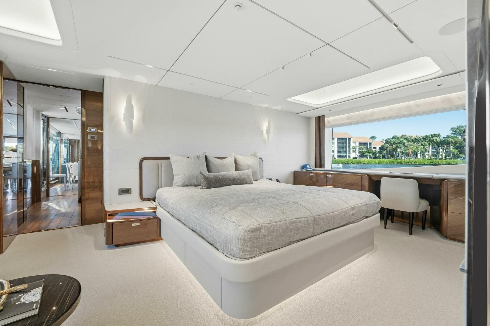 2025 Princess Y95 — photo 39