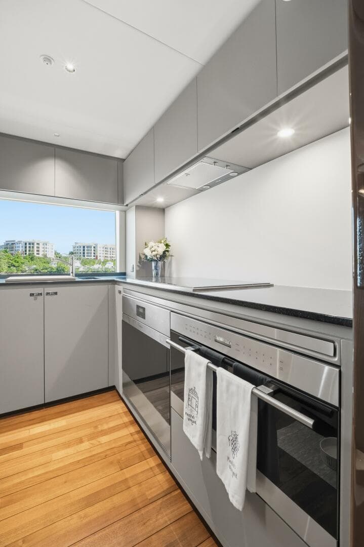 2025 Princess Y95 — photo 38