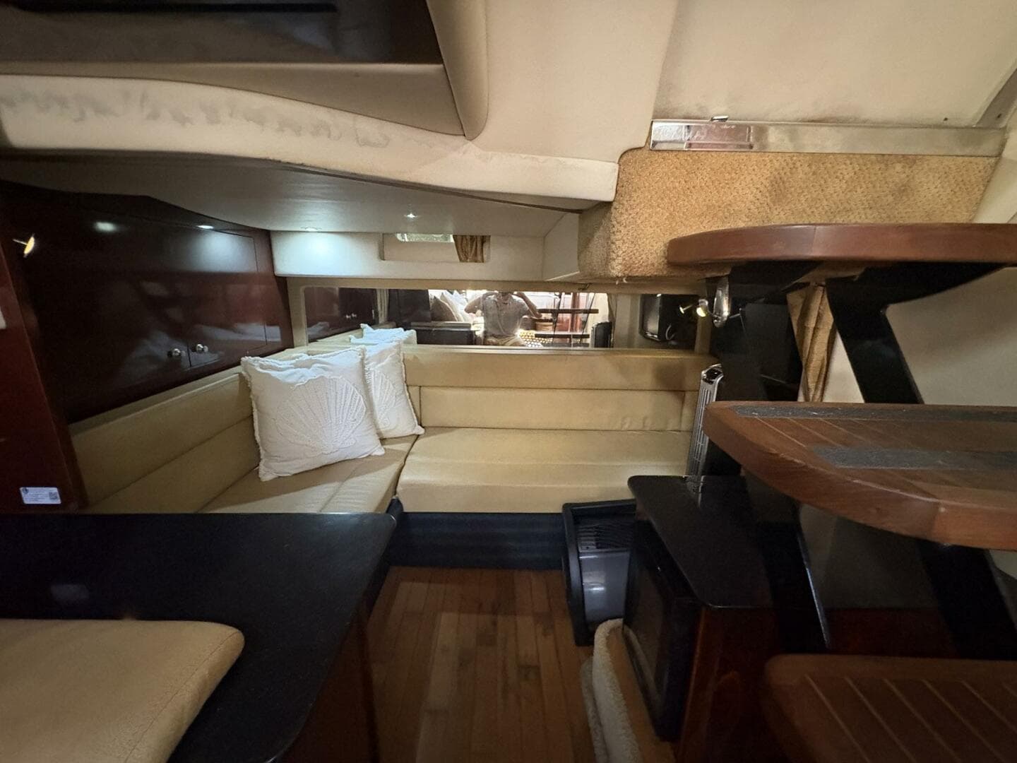 2009 Sea Ray 350 Sundancer — photo 33