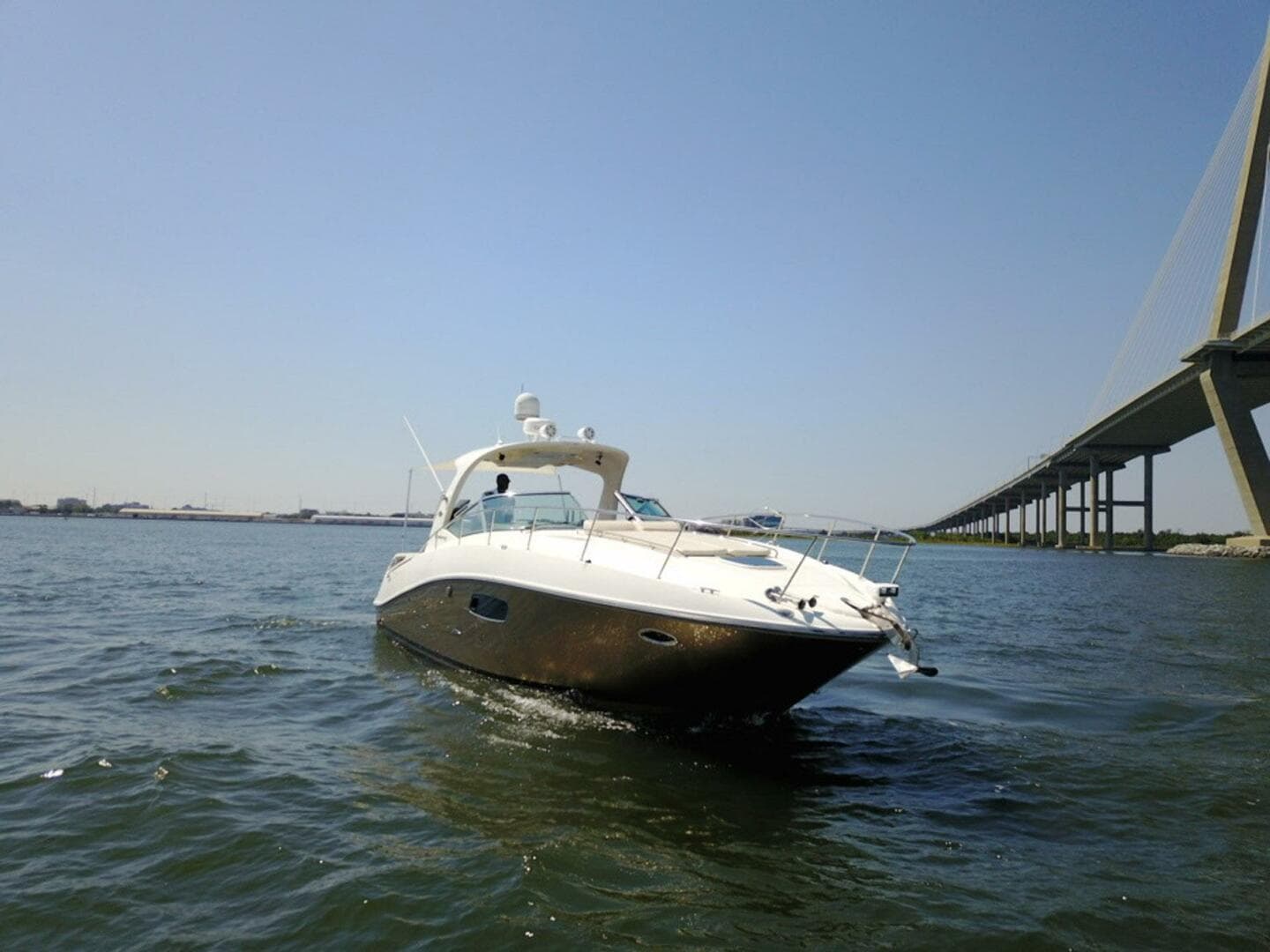 2009 Sea Ray 350 Sundancer — photo 2