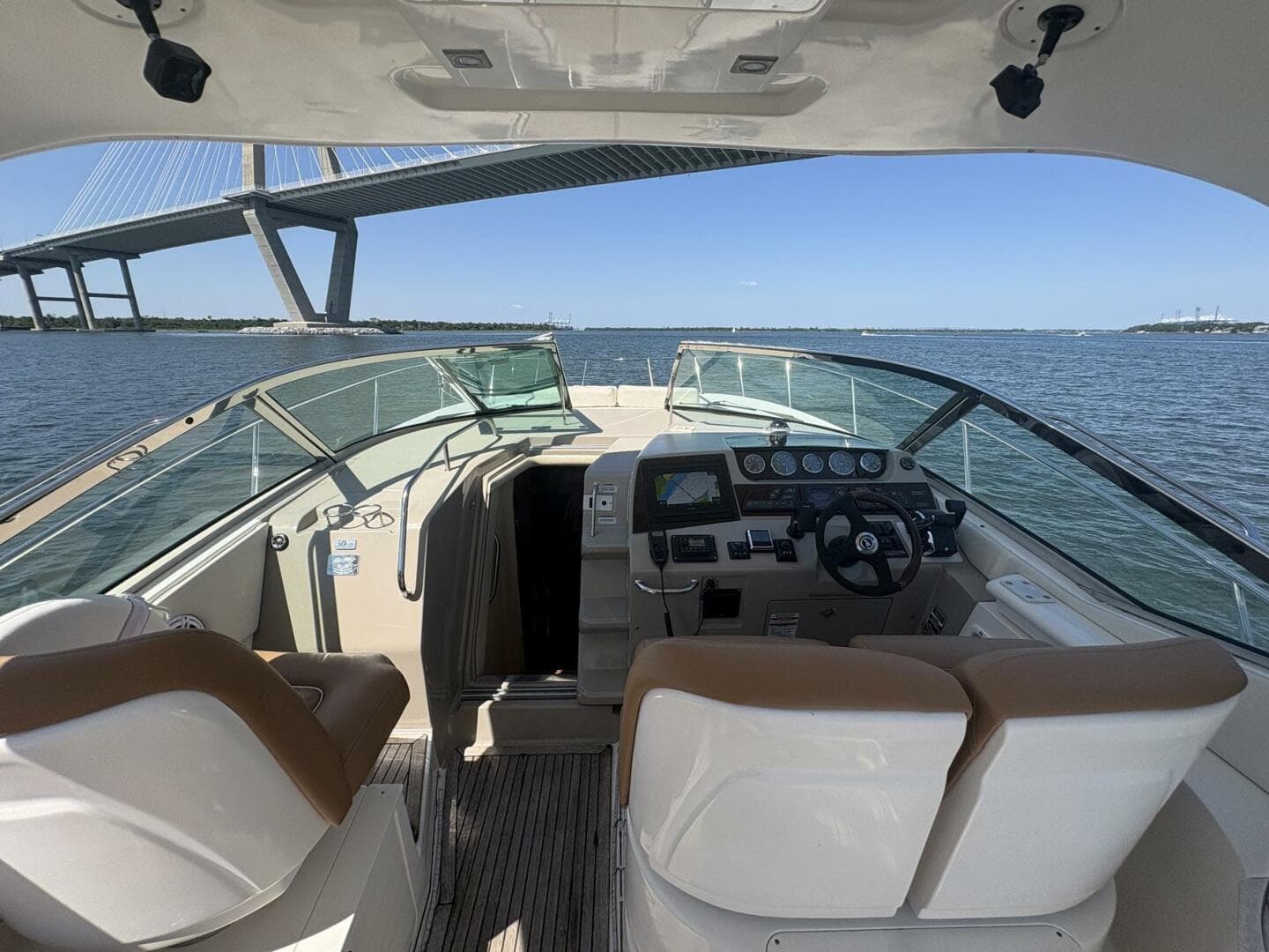 2009 Sea Ray 350 Sundancer — photo 18