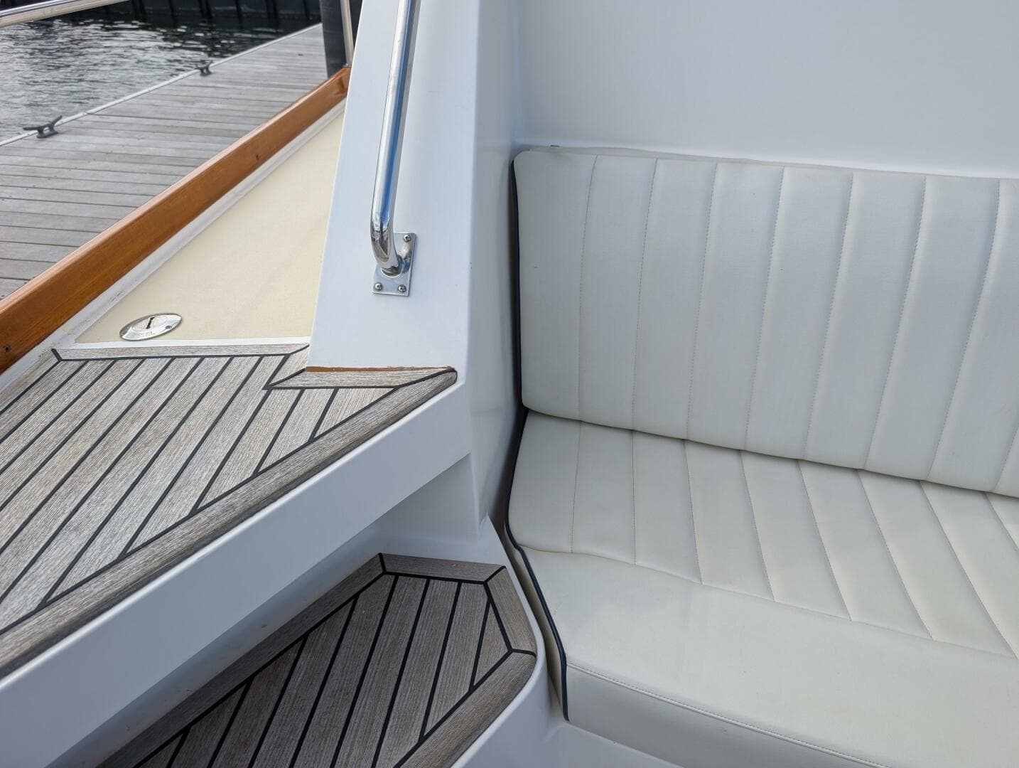 2006 Grand Banks — photo 60