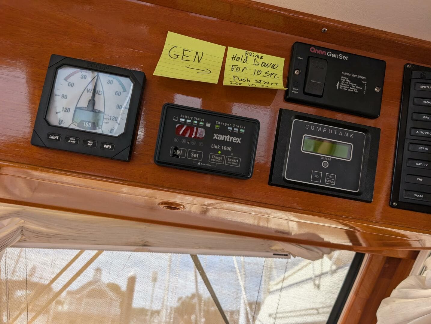 2006 Grand Banks — photo 8