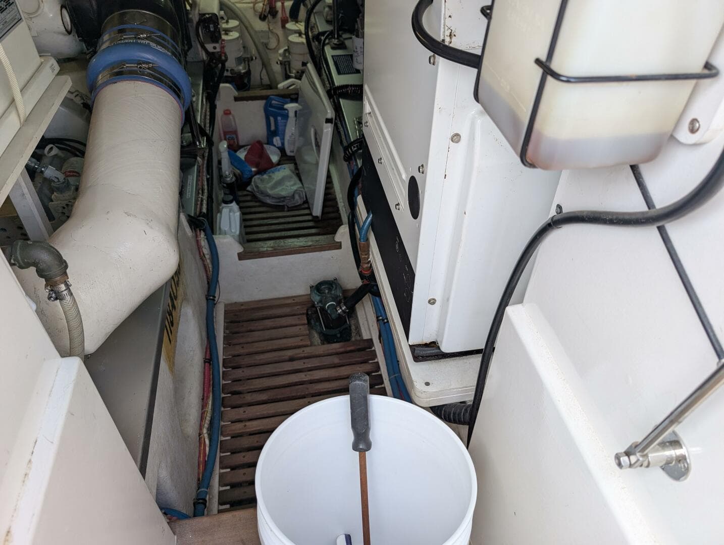 2006 Grand Banks — photo 58