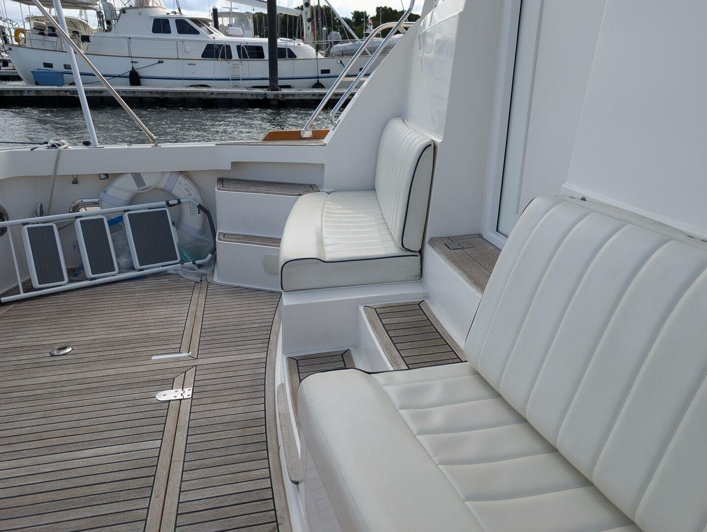 2006 Grand Banks — photo 59