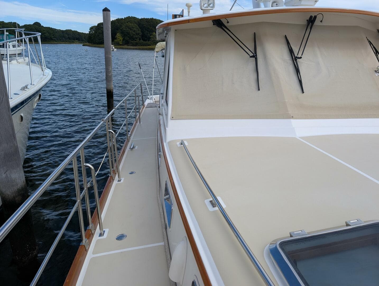 2006 Grand Banks — photo 75