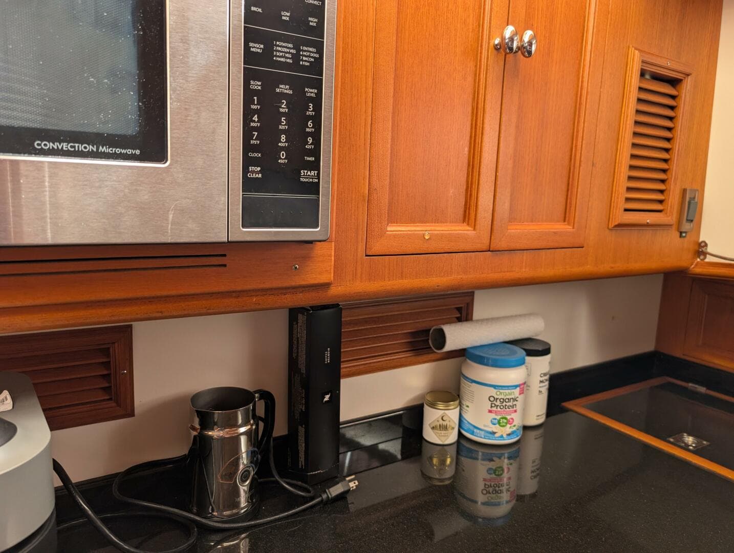 2006 Grand Banks — photo 37