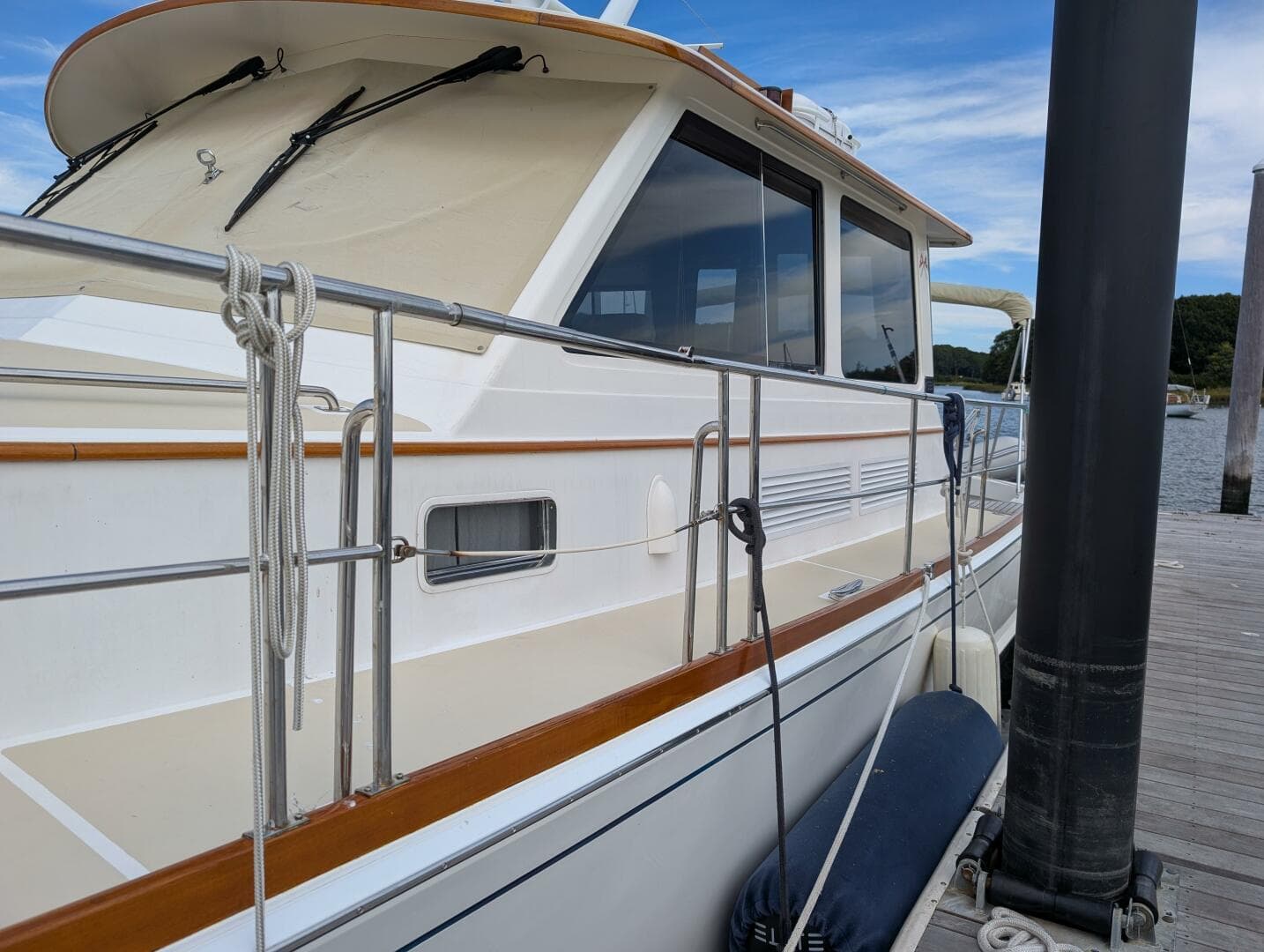 2006 Grand Banks — photo 92