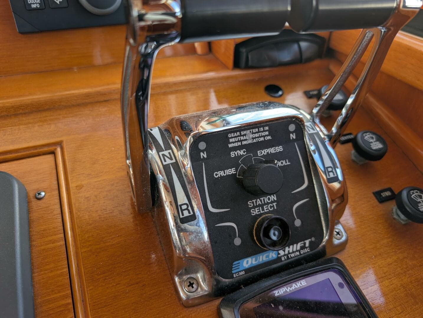 2006 Grand Banks — photo 13