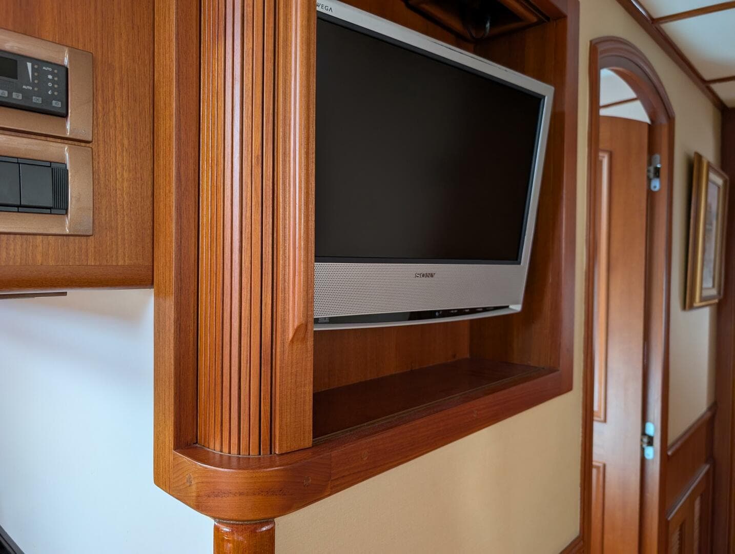 2006 Grand Banks — photo 55