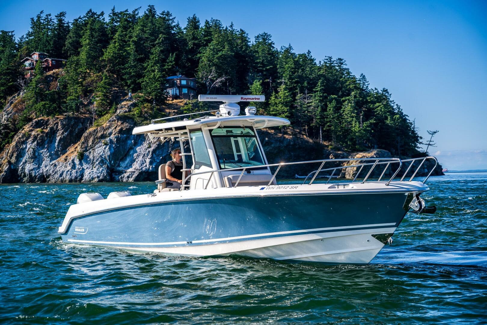 2017 Boston Whaler 330 Outrage — photo 9