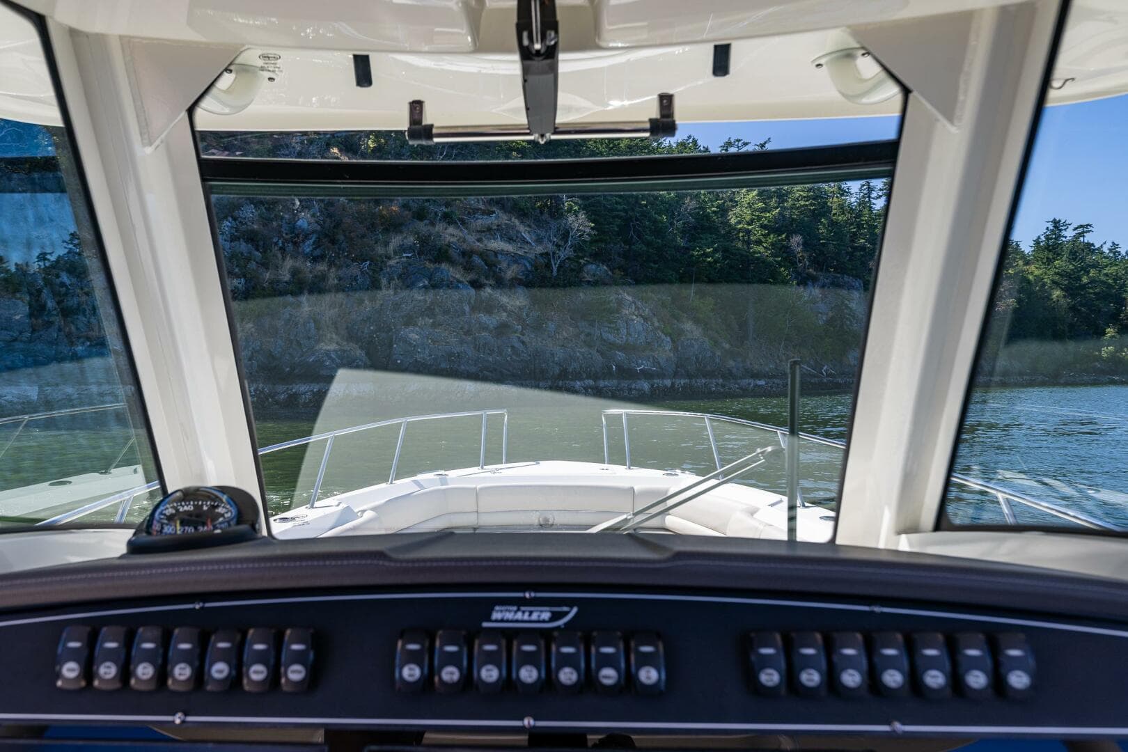 2017 Boston Whaler 330 Outrage — photo 18