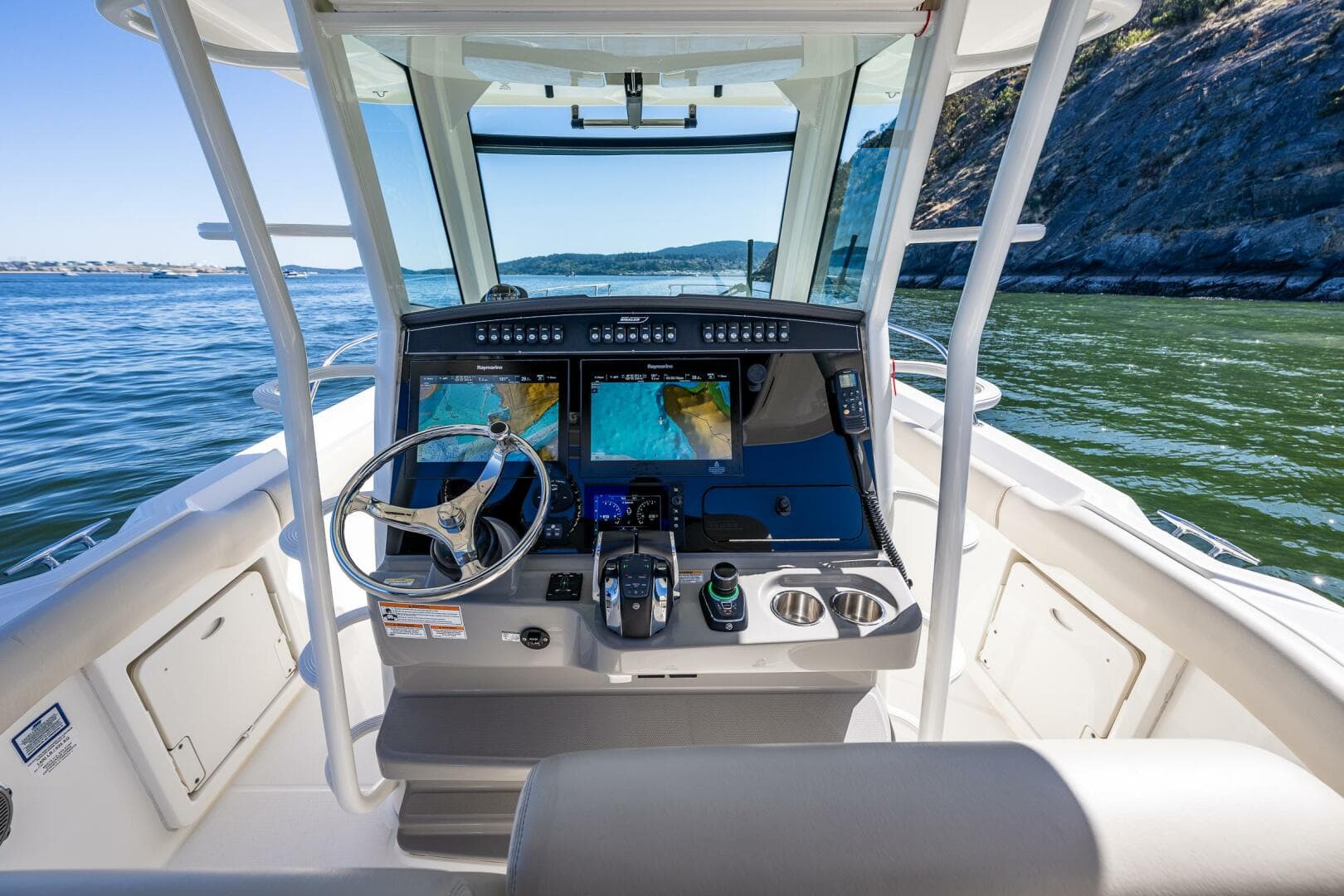 2017 Boston Whaler 330 Outrage — photo 16