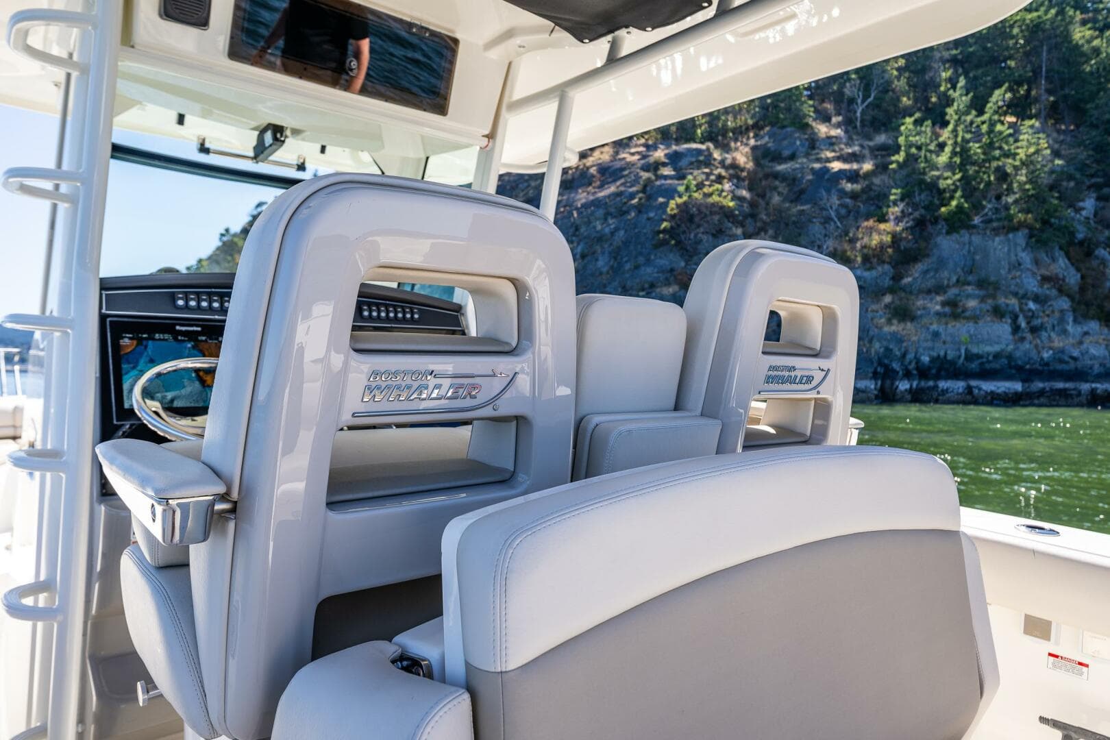 2017 Boston Whaler 330 Outrage — photo 19