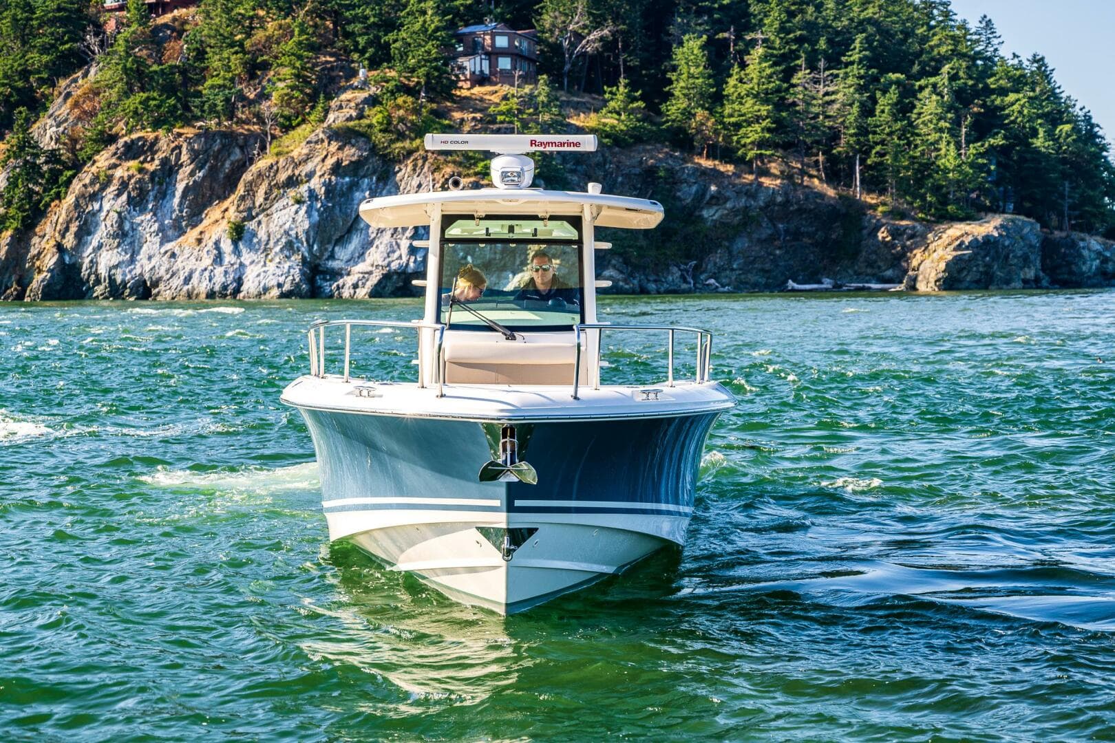 2017 Boston Whaler 330 Outrage — photo 7