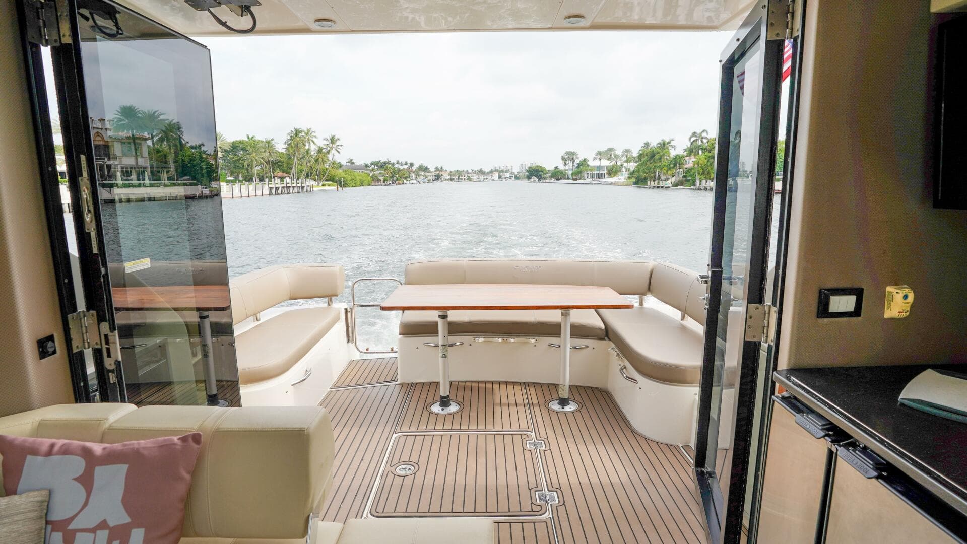 2015 Carver C-43 Coupe — photo 27