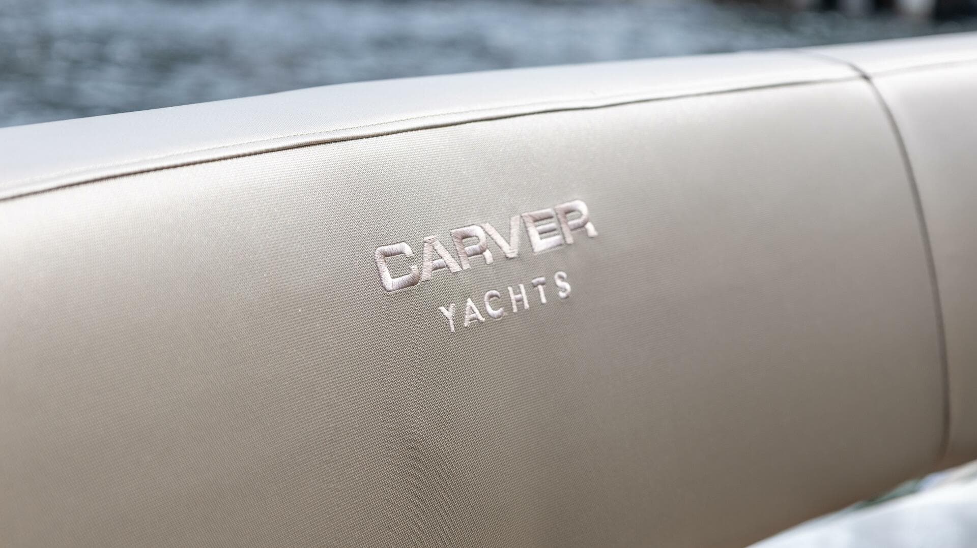 2015 Carver C-43 Coupe — photo 2