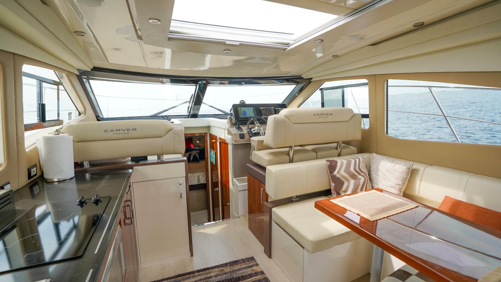 2015 Carver C-43 Coupe — photo 31