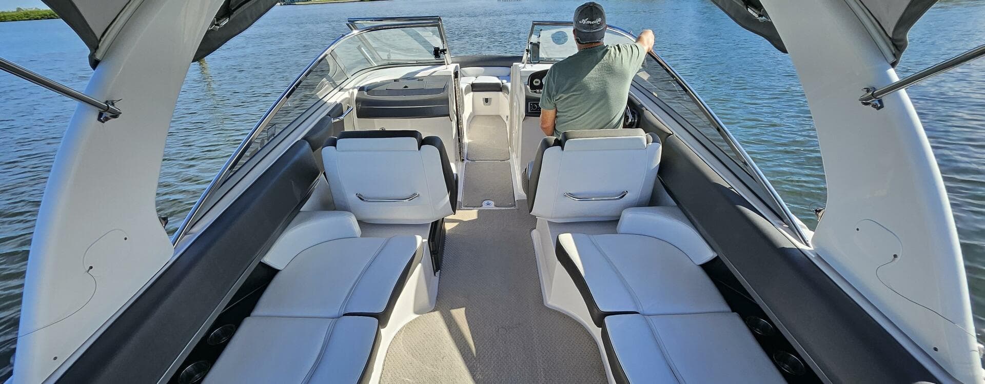 2010 Regal 2700 — photo 10