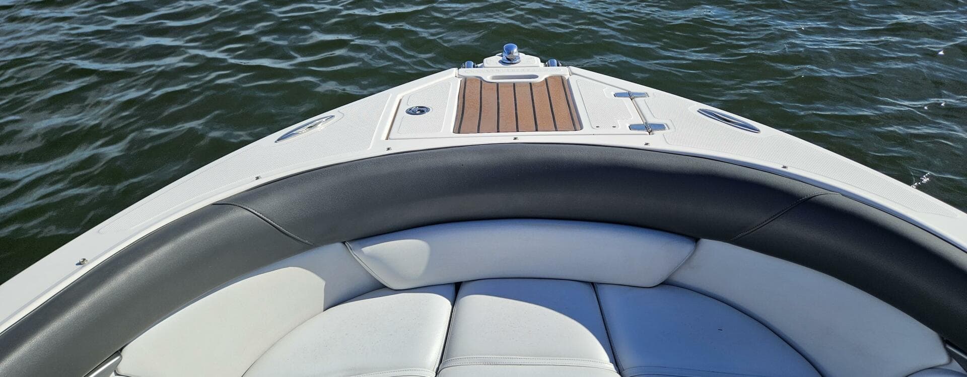 2010 Regal 2700 — photo 4