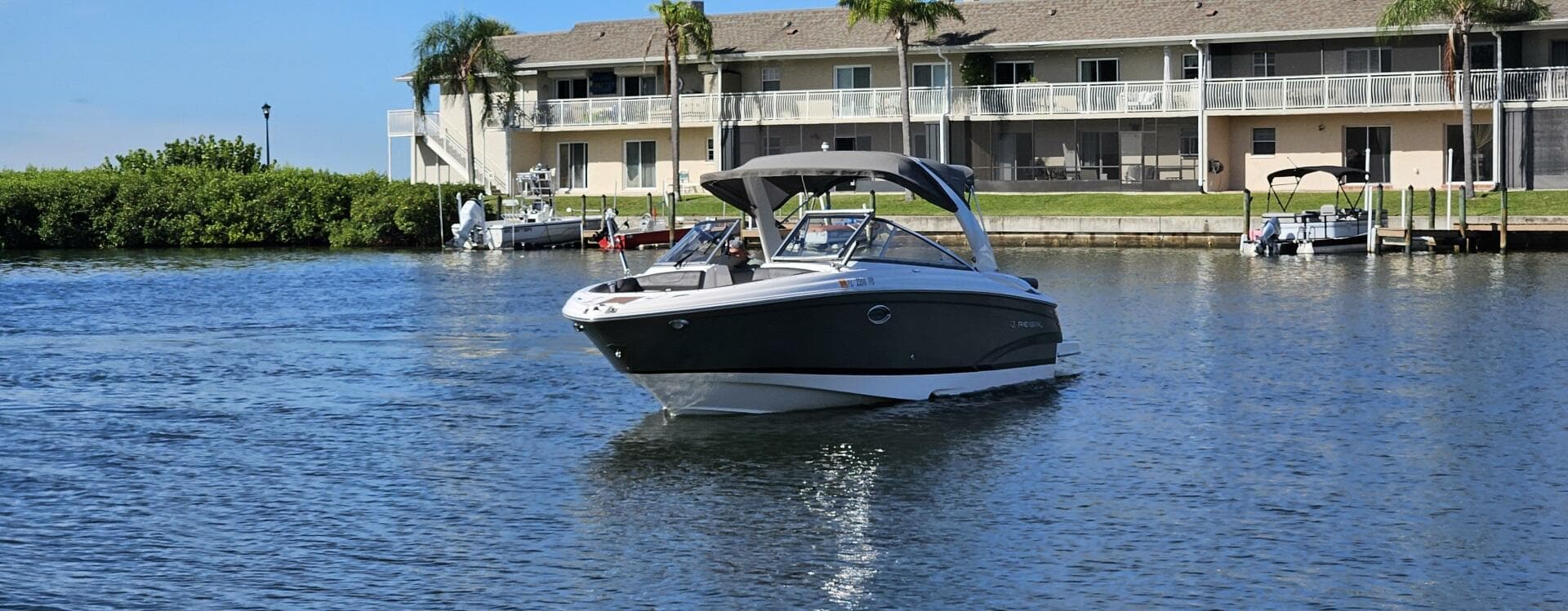 2010 Regal 2700 — photo 31