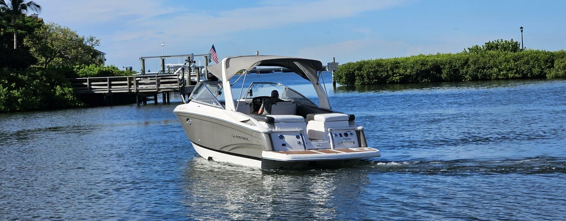 2010 Regal 2700 — photo 39