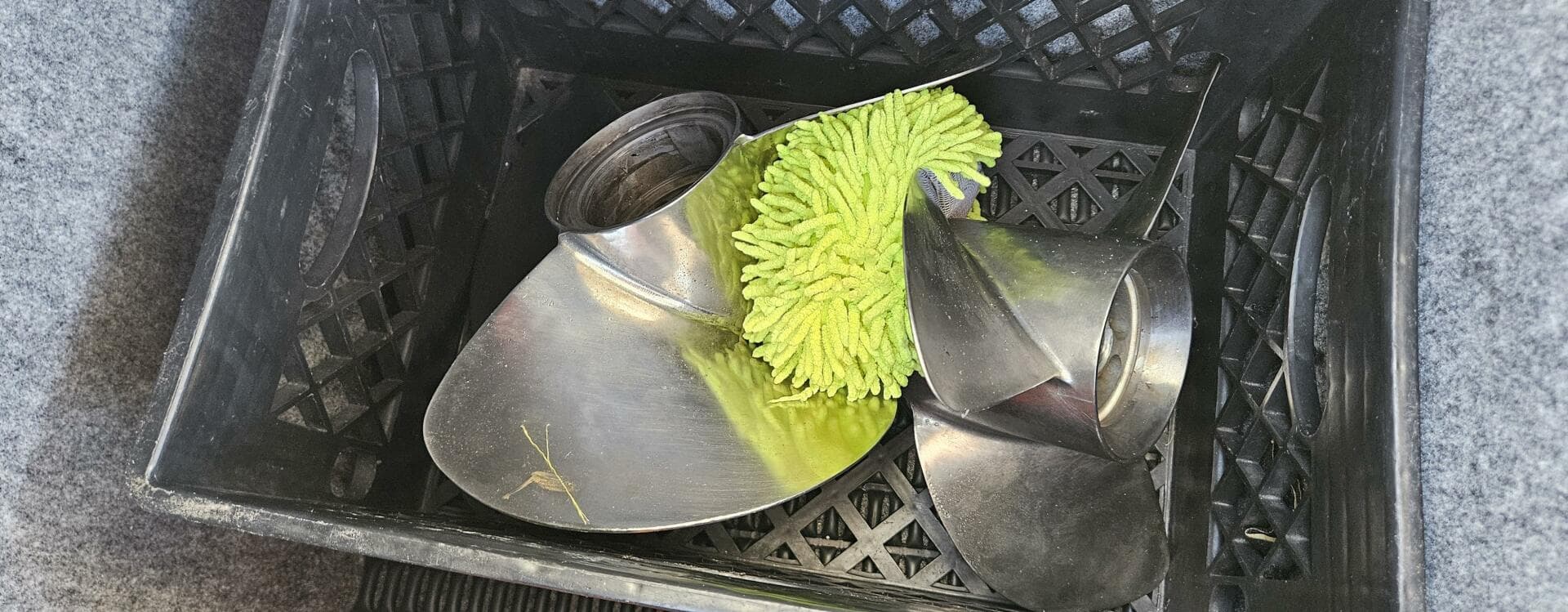 2010 Regal 2700 — photo 47