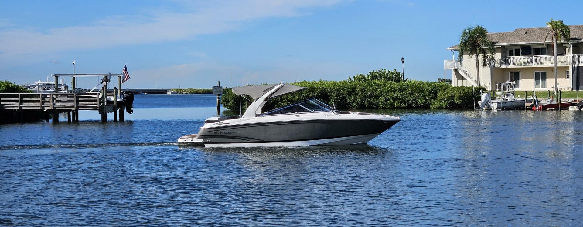 2010 Regal 2700 — photo 25