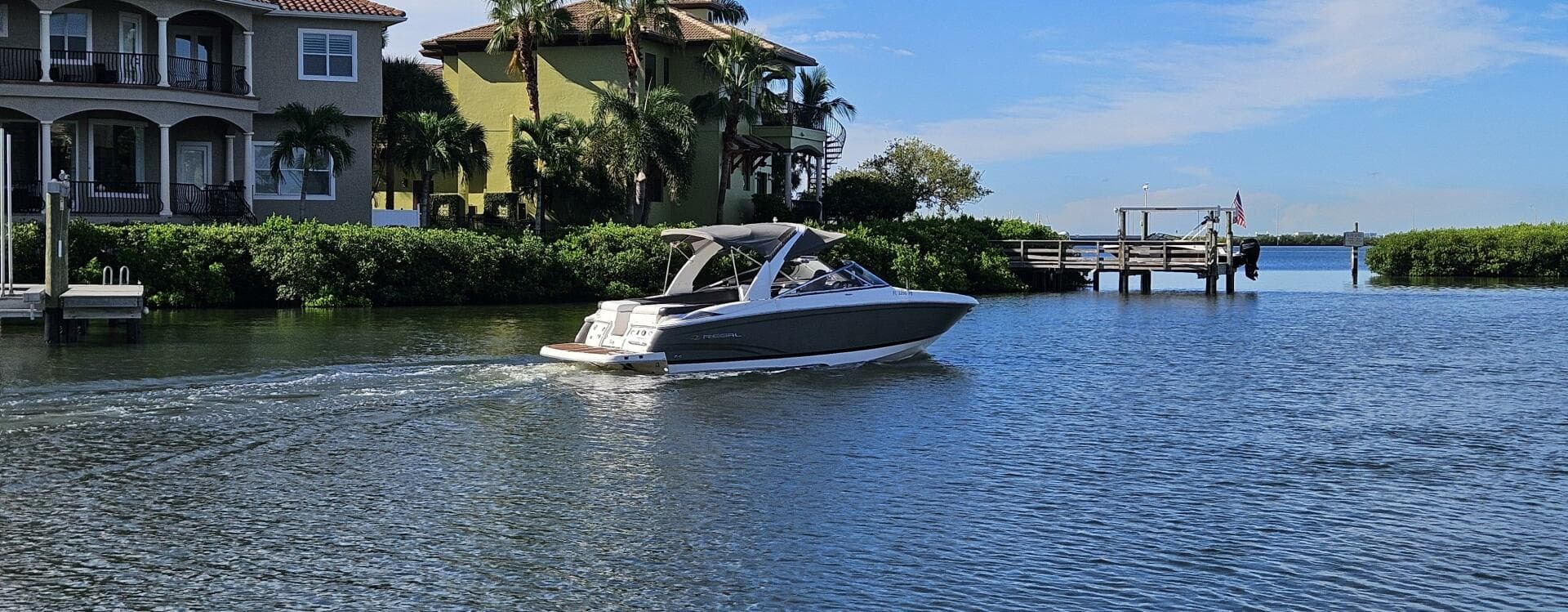 2010 Regal 2700 — photo 24