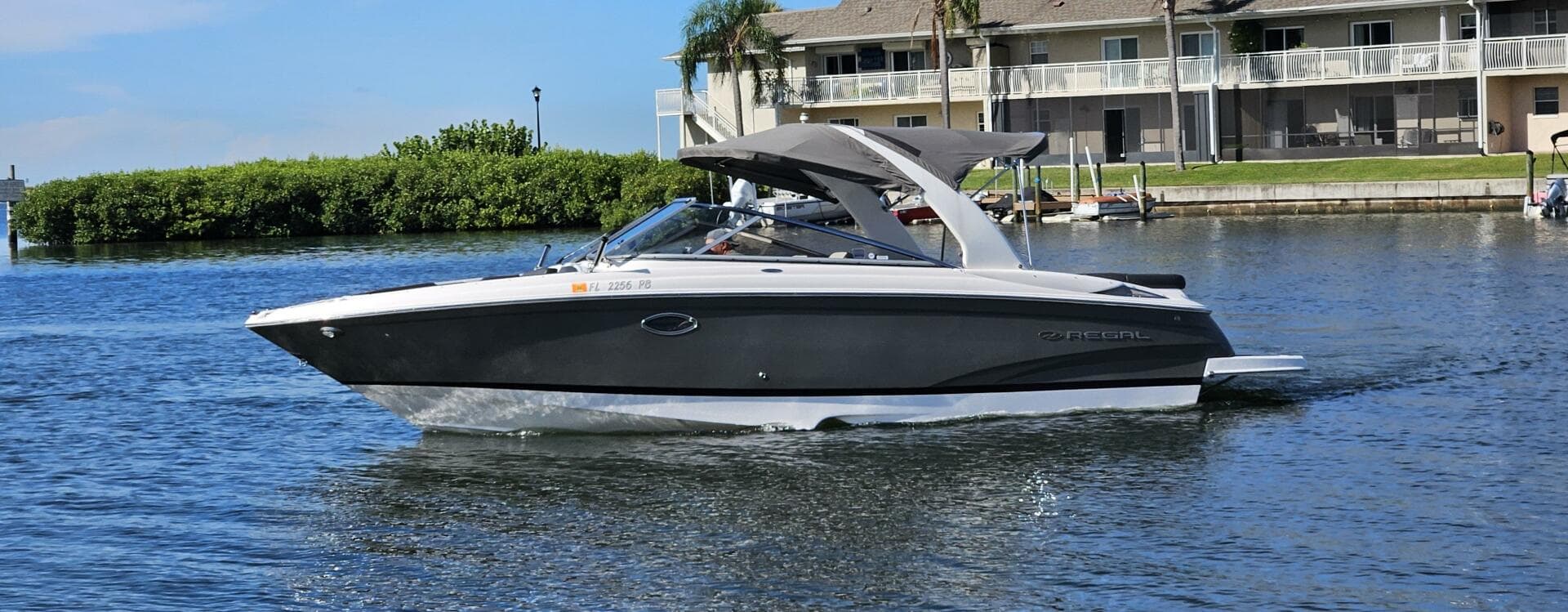 2010 Regal 2700 — photo 34