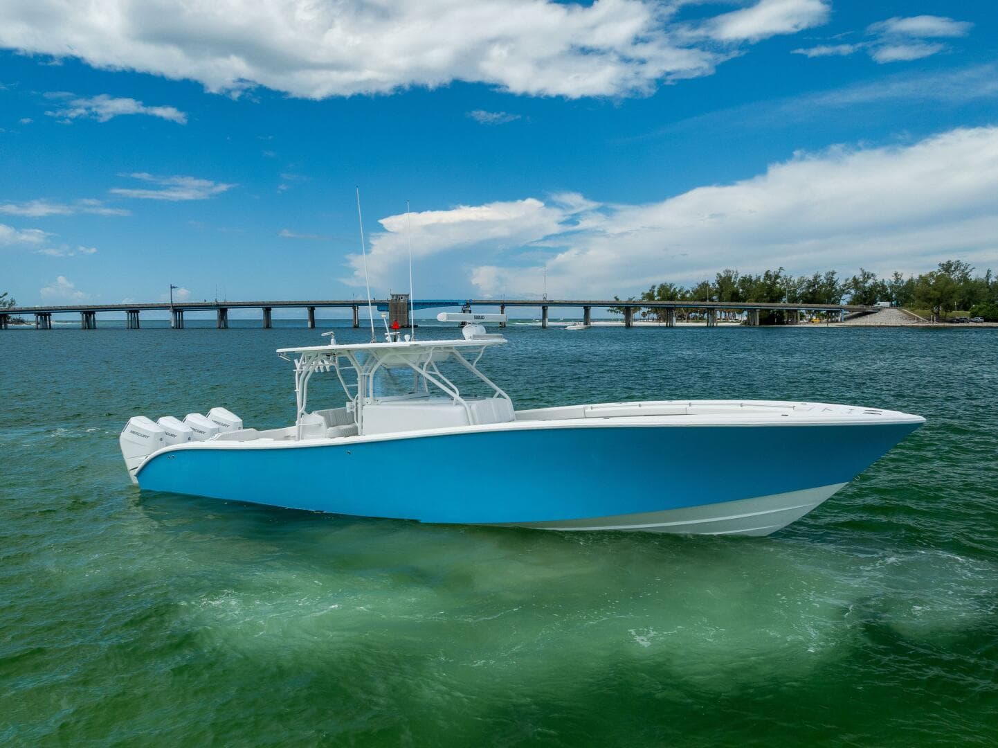 2009 Yellowfin — photo 2