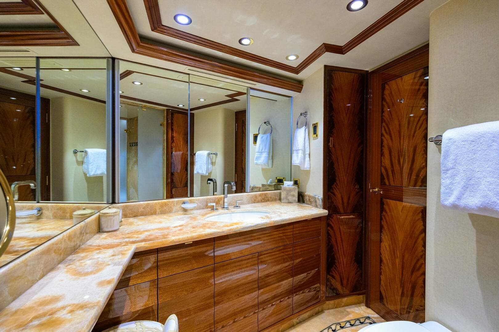 2014 Westport 112 — photo 35