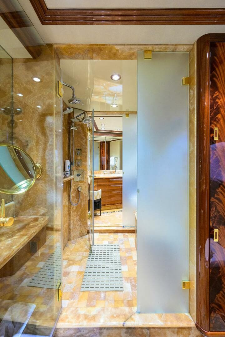 2014 Westport 112 — photo 36